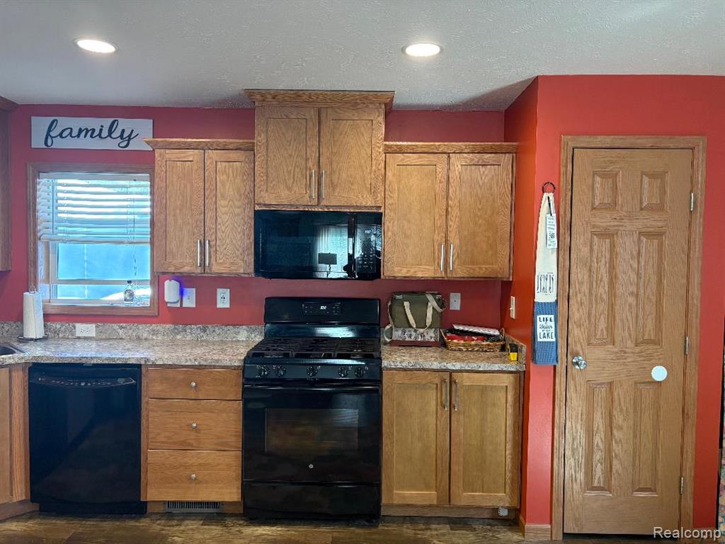3615 Pinelands Point Road, Gladwin, MI 48624 — Photo 9