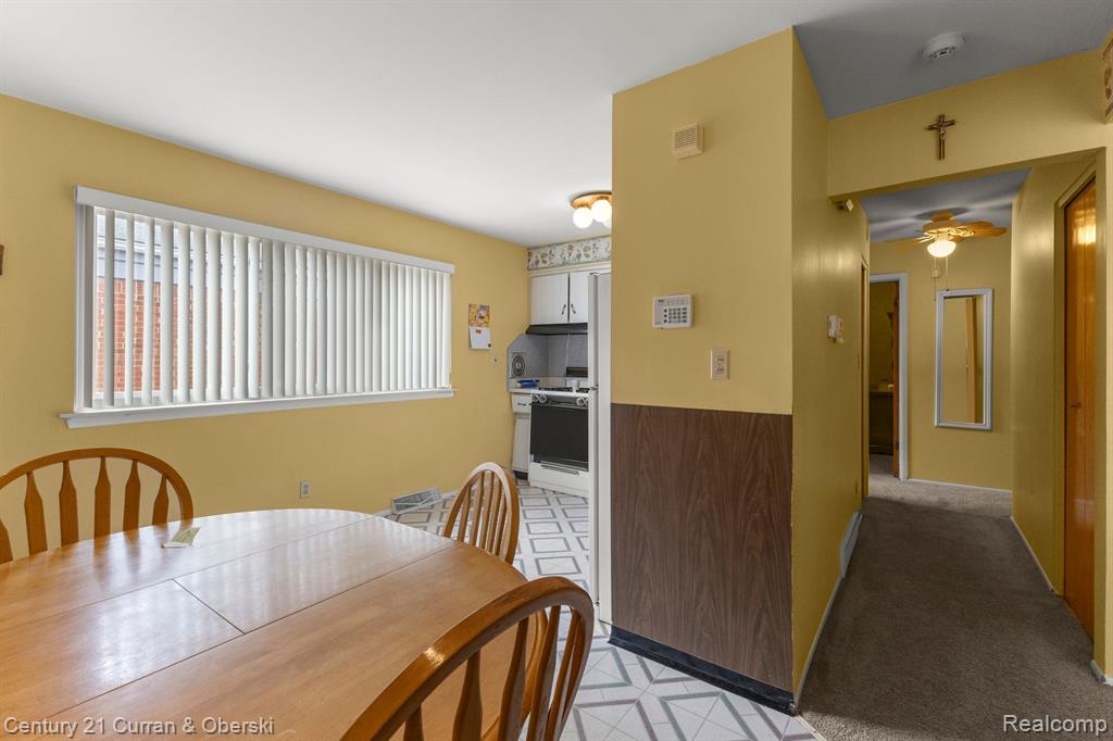 6483 COLONIAL Street, Dearborn Heights, MI 48127 — Photo 13