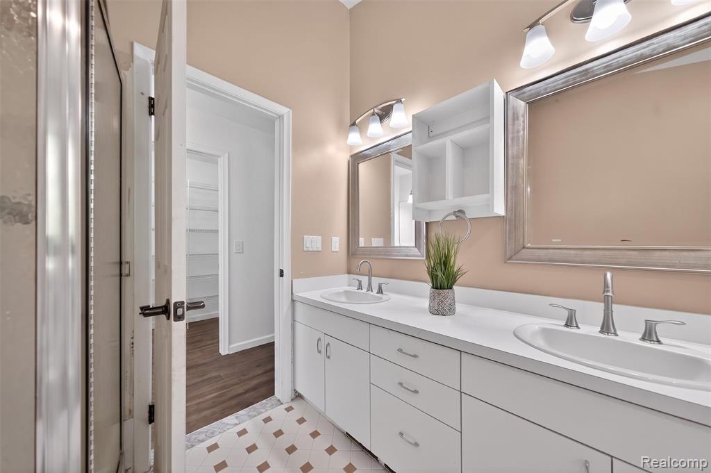 8694 Brazos Court, White Lake, MI — Photo 20