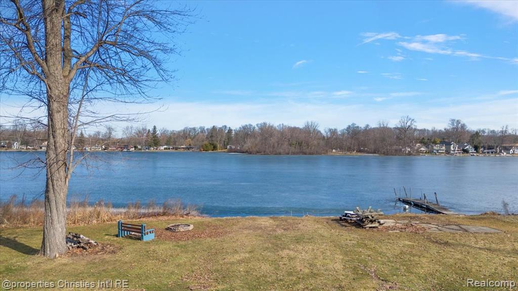 5832 Glen Echo Drive, Howell, MI 48843 — Photo 21