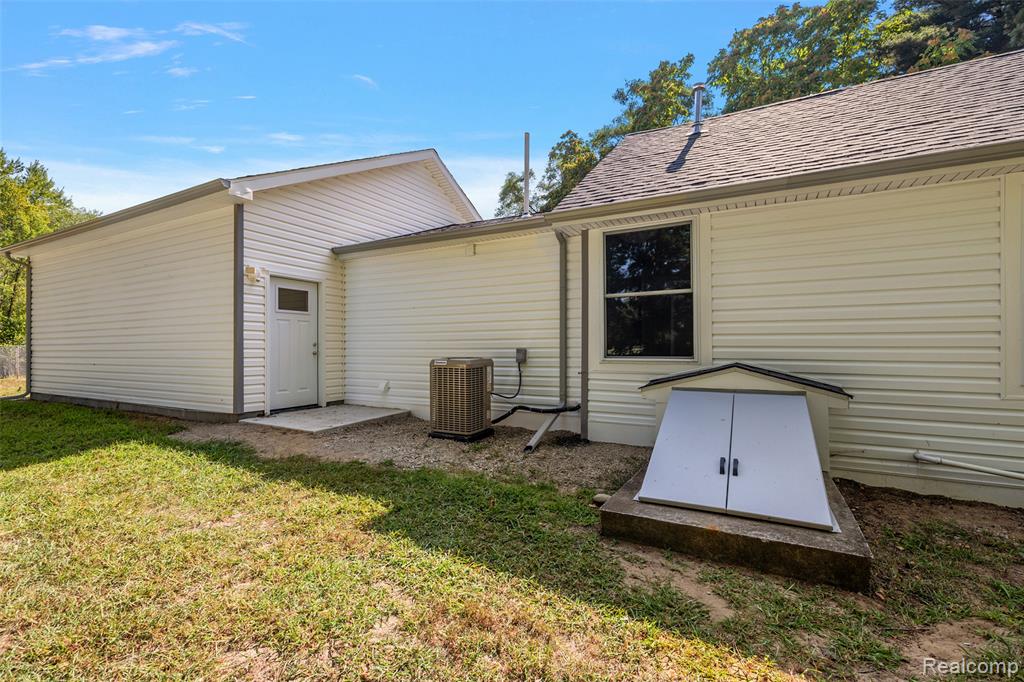 5771 Gratiot Avenue, St. Clair, MI 48079 — Photo 20