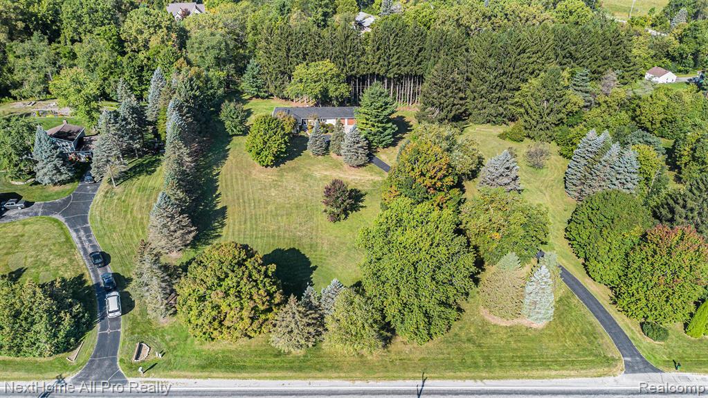 7195 Curtis Road, Northville, MI 48168 — Photo 59