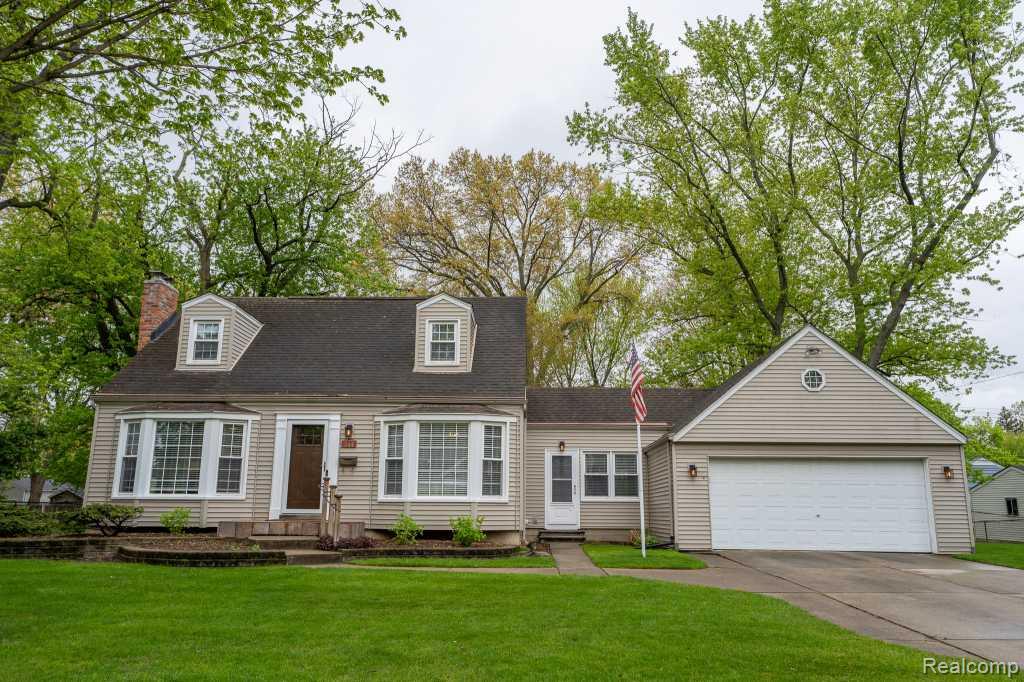 244 Gladwin Avenue, Commerce Twp, MI — front exterior