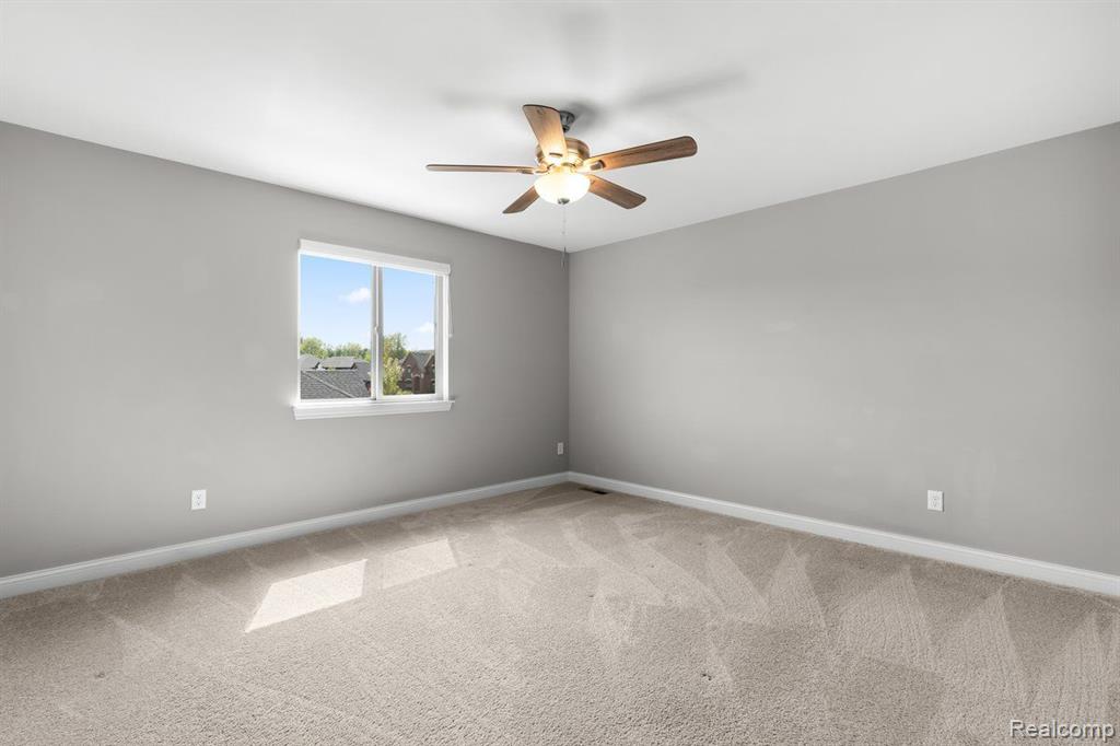54806 BLACK HILLS Lane, Utica, MI 48316 — Photo 32