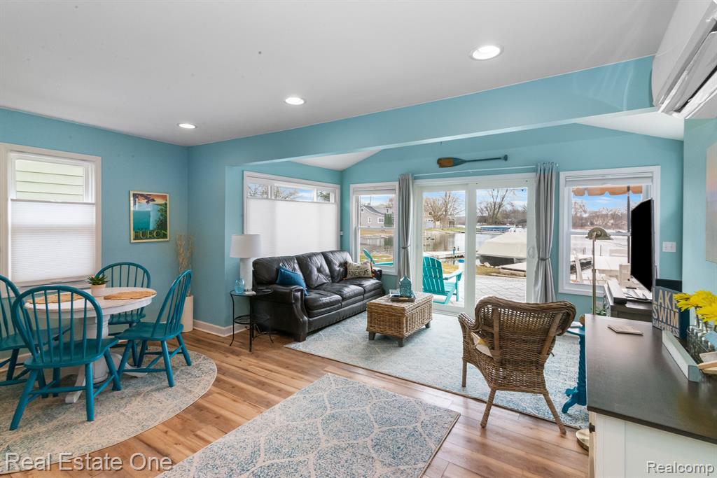 8831 Lagoon Drive, Brighton, MI 48116 — Photo 9