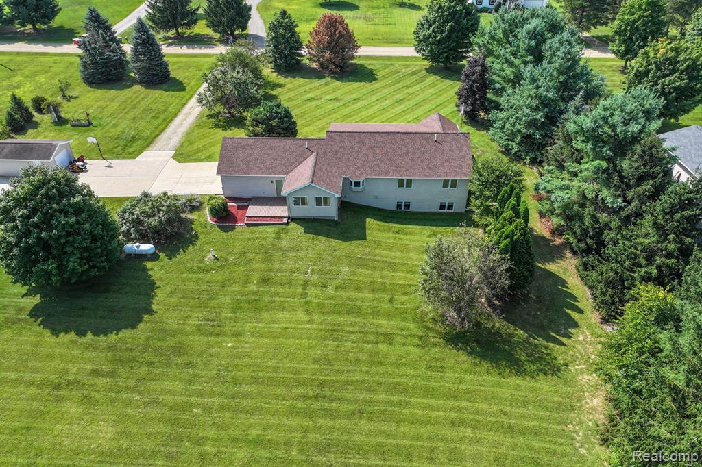 761 MELLISH Drive, Lapeer, MI 48446 — Photo 35