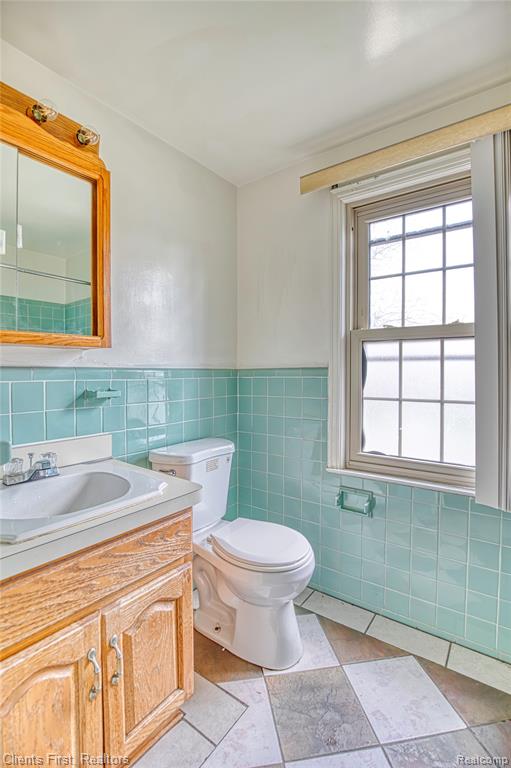 551 Fiske Drive, Detroit, MI 48214 — Photo 18
