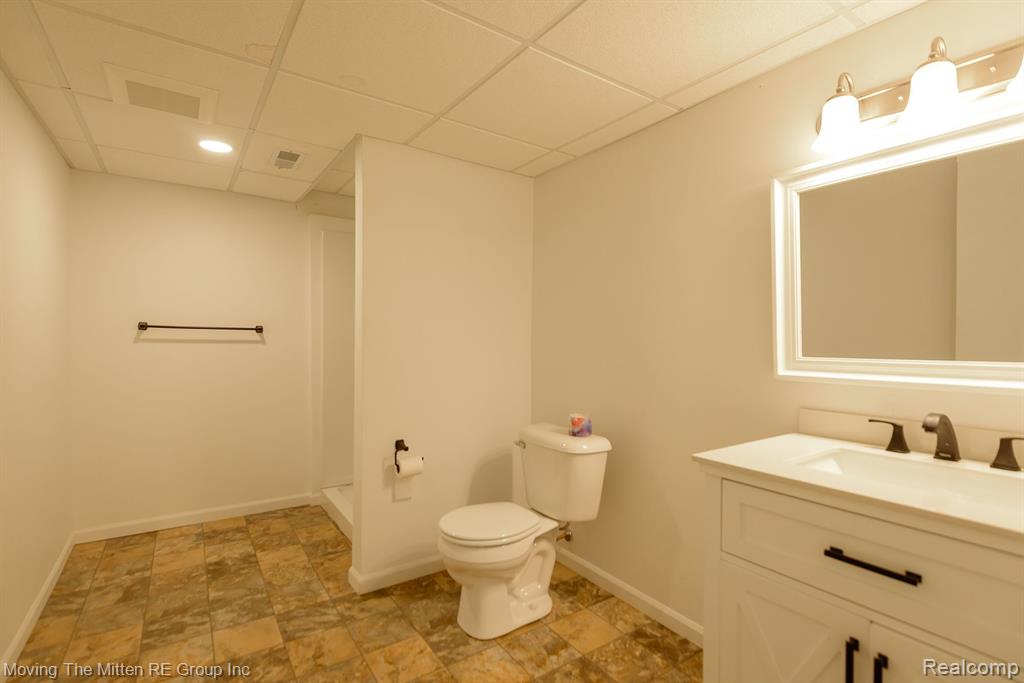 7181 MUERDALE, West Bloomfield, MI — Photo 39