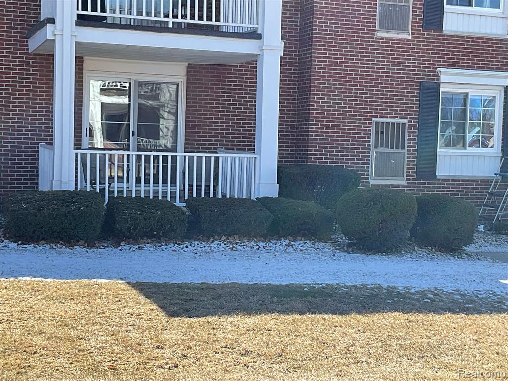 1730 HARRISON Avenue, B2, Trenton, MI 48183 — Photo 3