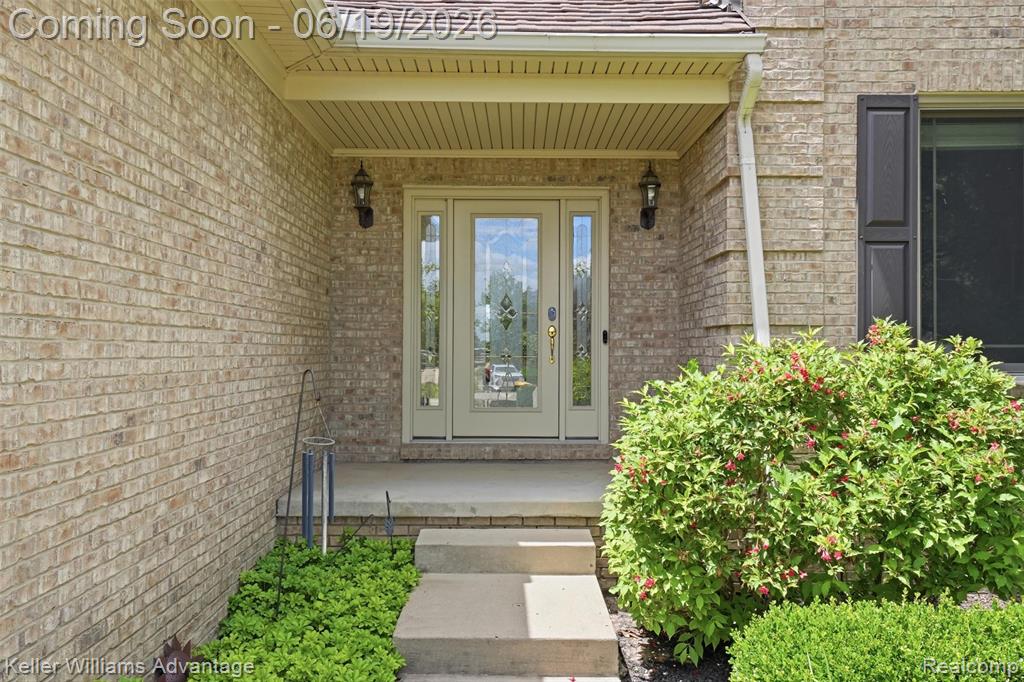 49354 Peninsular Drive, Belleville, MI 48111 — Photo 8