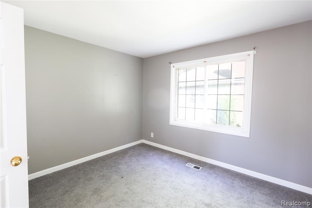 3319 Lakeview Street, Monroe, MI 48162 — Photo 15