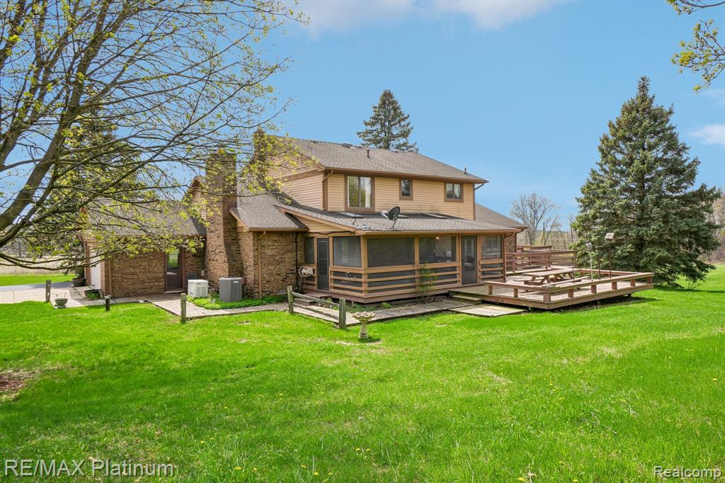 555 Crawford Farm Lane, Milford, MI 48380 — Photo 51