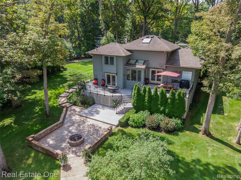 9929 Curie Lane, Pinckney, MI 48169 — Photo 32