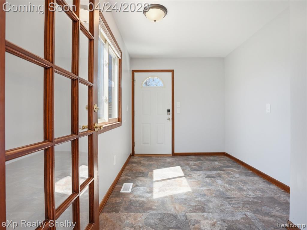 49301 Schoenherr Road, Shelby Twp, MI 48315 — Photo 13