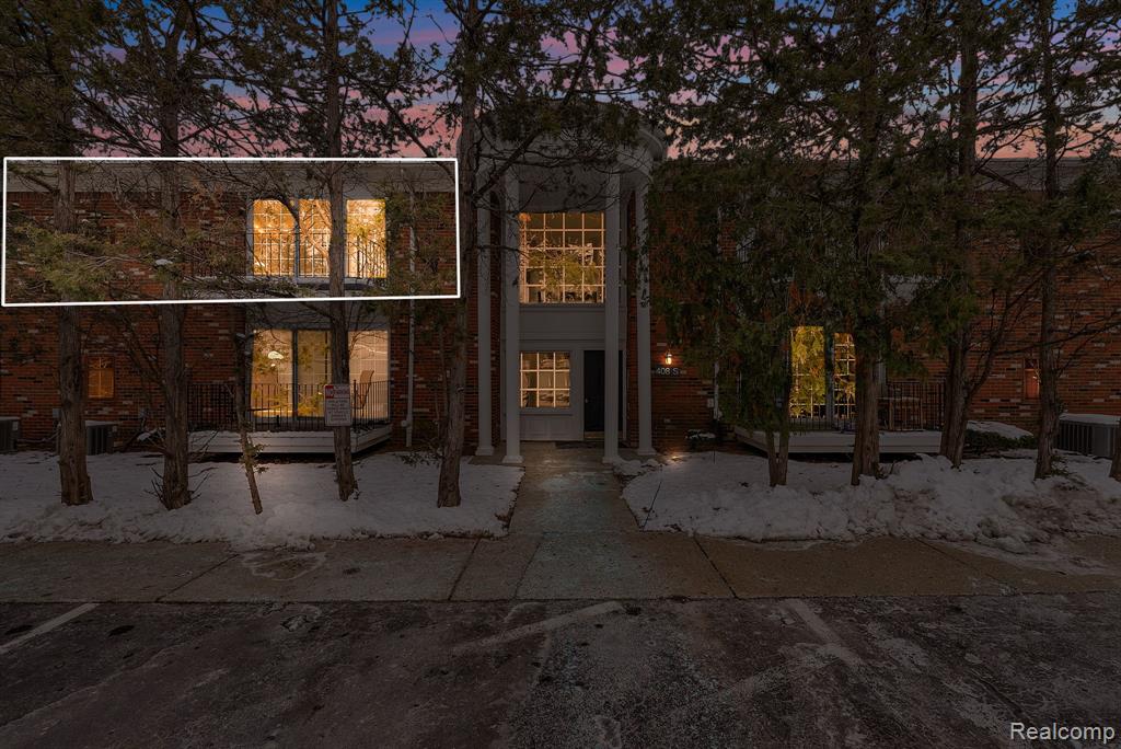 408 Fox Hills #A5 Drive S, Bloomfield Hills, MI 48304 — Photo 2