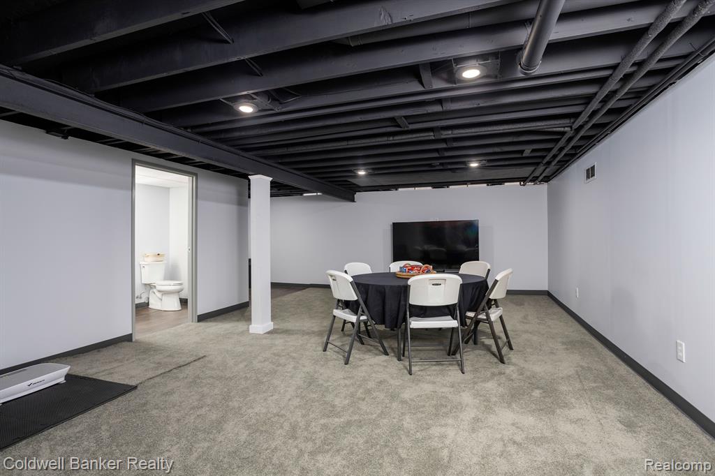 1068 KINGS, Canton, MI 48188 — Photo 24