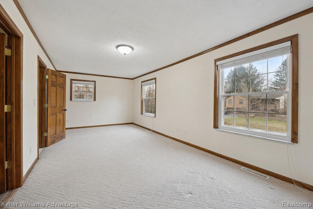 6521 Grand Circle Drive, Brighton, MI 48116 — Photo 15