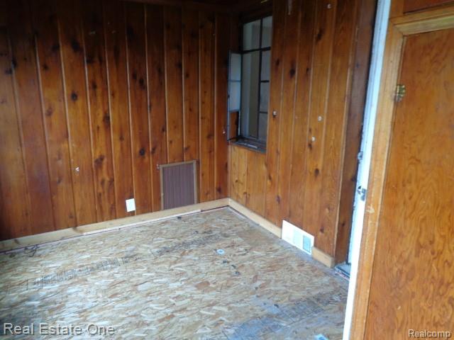 18927 Stansbury Street, Detroit, MI 48235 — Photo 24
