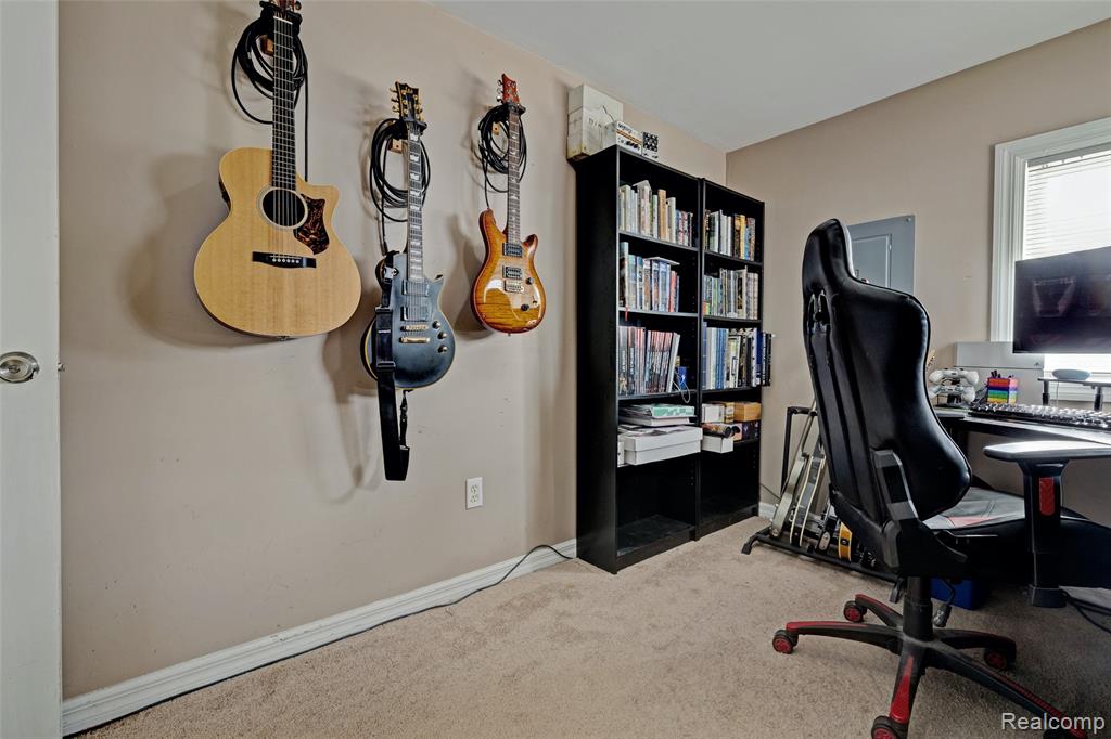 126 N North Shore Drive, Lake Orion, MI 48362 — Photo 22