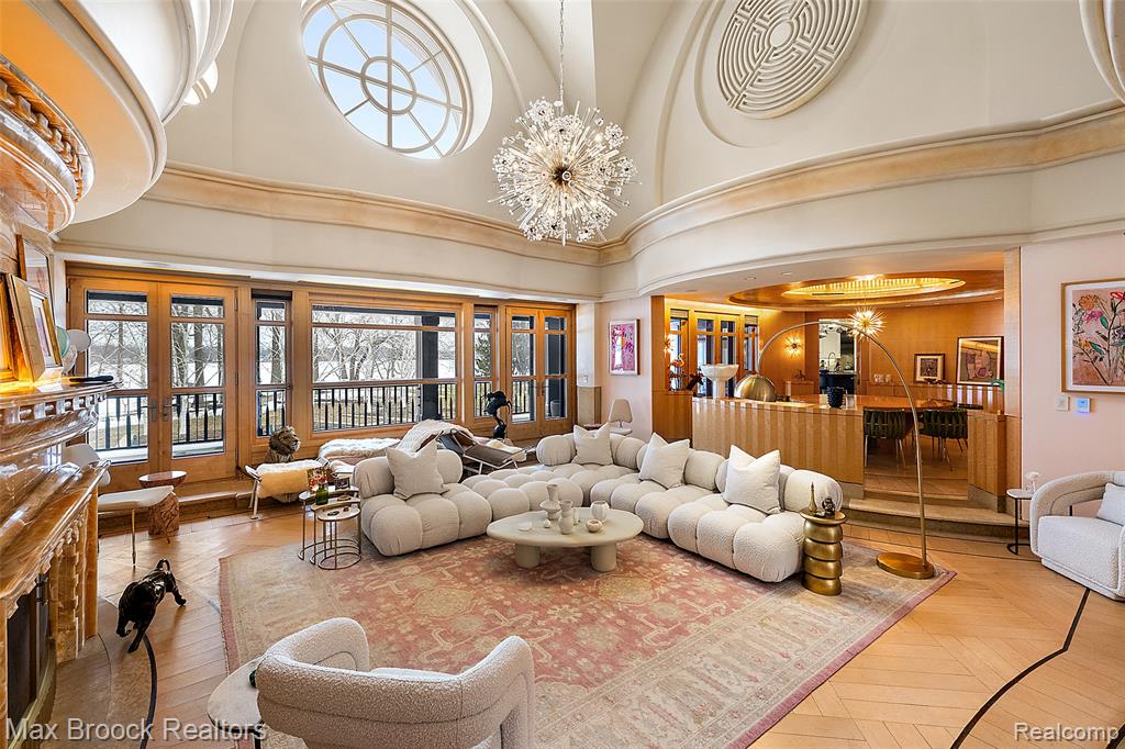 4740 Dow Ridge Road, Orchard Lake Village, MI, 48324