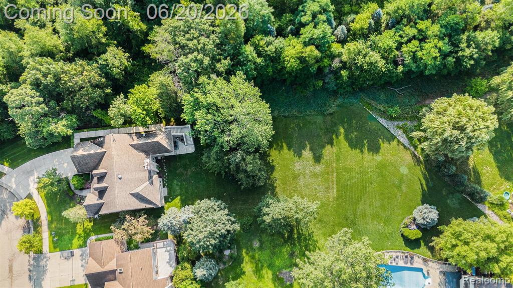 836 Townsend Drive, South Lyon, MI 48178 — Photo 18