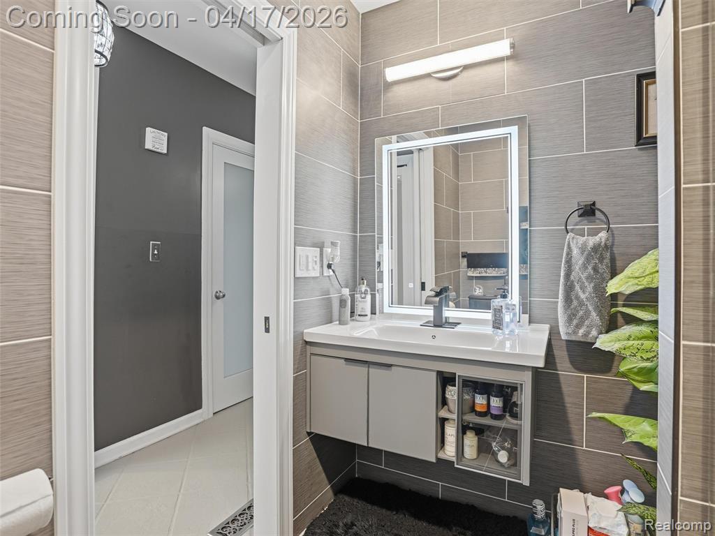 4886 Beacon Hill Drive, Bloomfield Hills, MI 48301 — Photo 48