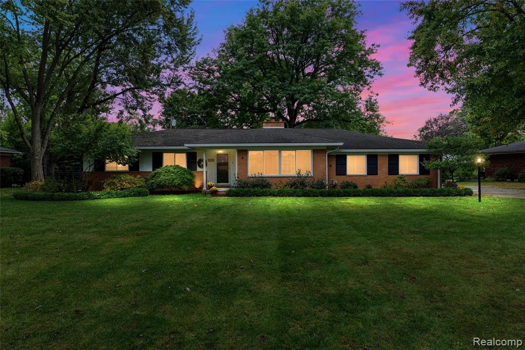 31698 Southview Street, Beverly Hills, MI 48025 — Photo 2