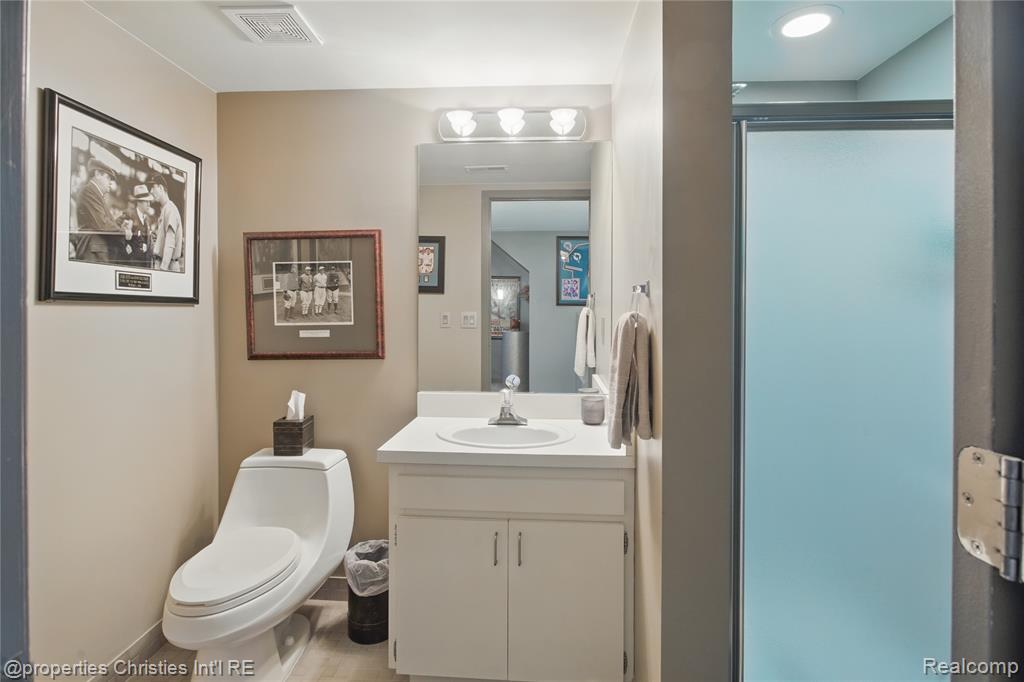 4713 Mada Court, West Bloomfield, MI — Photo 39
