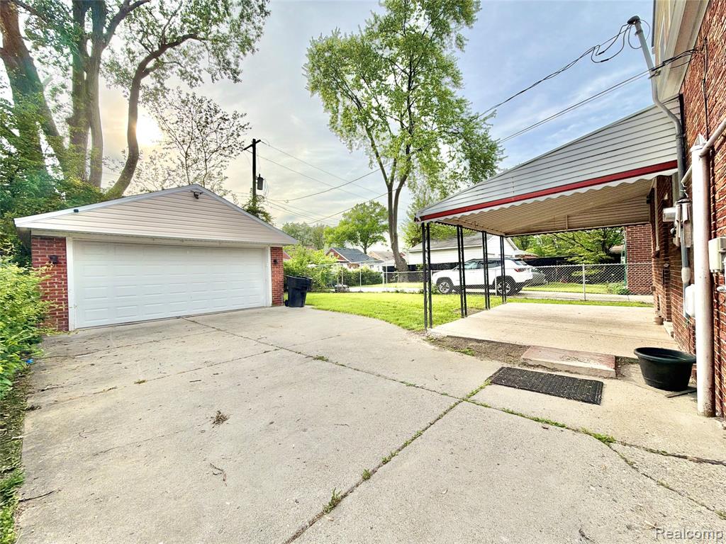 18235 Tracey Street, Detroit, MI 48235 — Photo 4