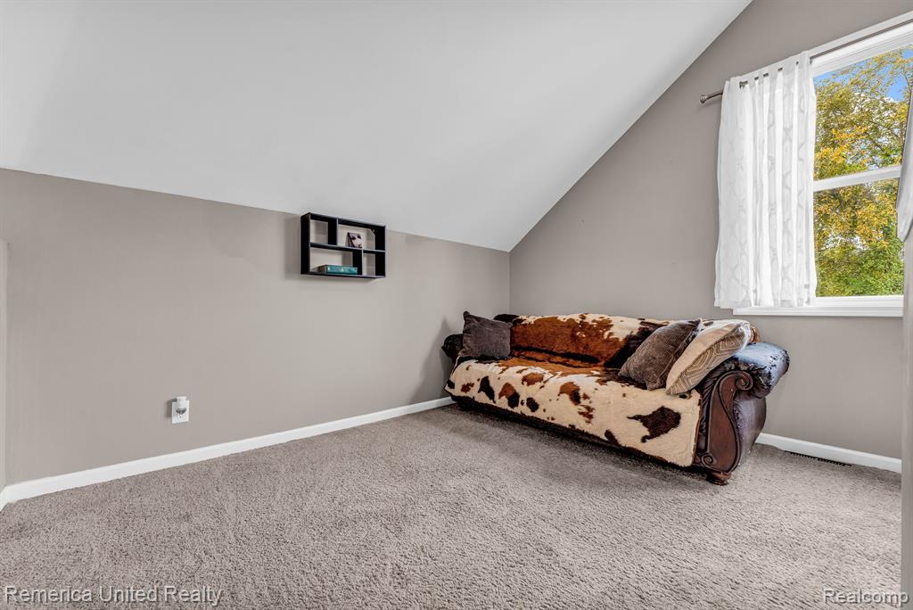 915 BRUSHWOOD Drive, Wolverine Lake, MI 48390 — Photo 18