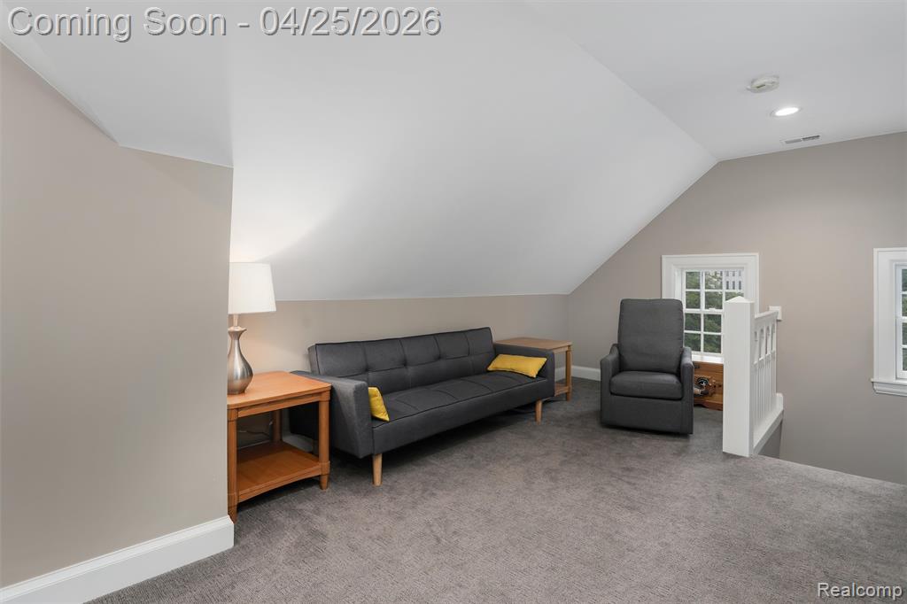 658 Pallister, Detroit, MI 48202 — Photo 41