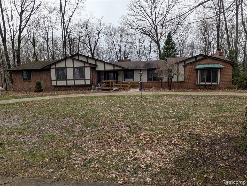 9345 Weber Road, Columbus, MI