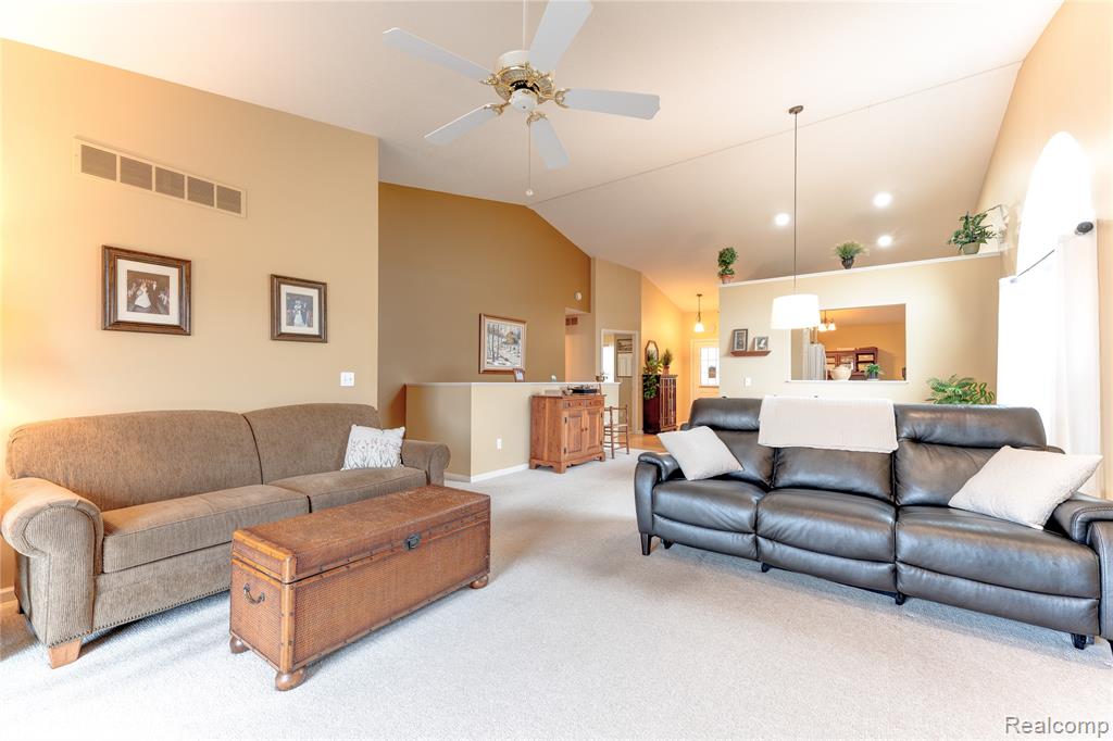 11126 Strathmore Court, Grand Blanc, MI 48439 — Photo 12