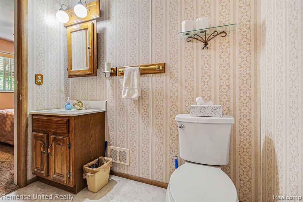 9135 Manton Avenue, Plymouth, MI 48170 — Photo 19