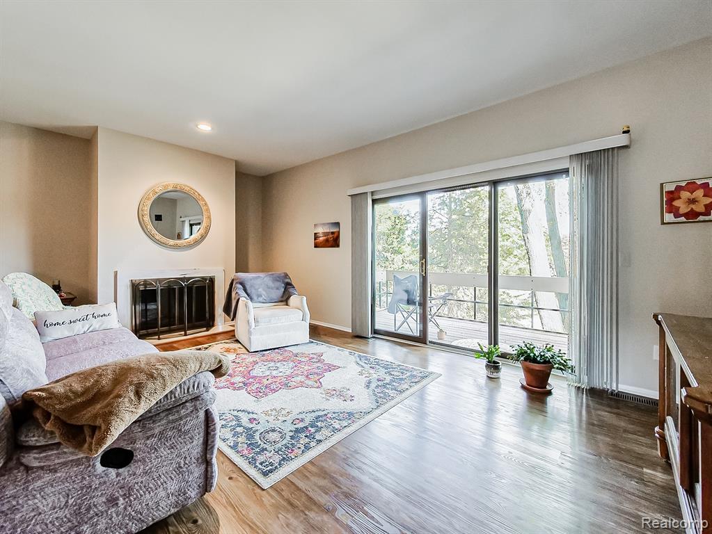7418 Azalea Court, West Bloomfield, MI — Photo 5