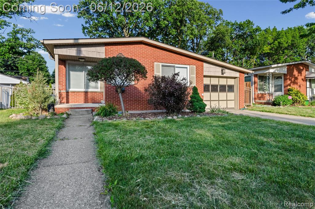 30772 J Carls Street, Roseville, MI 48066 — Photo 2