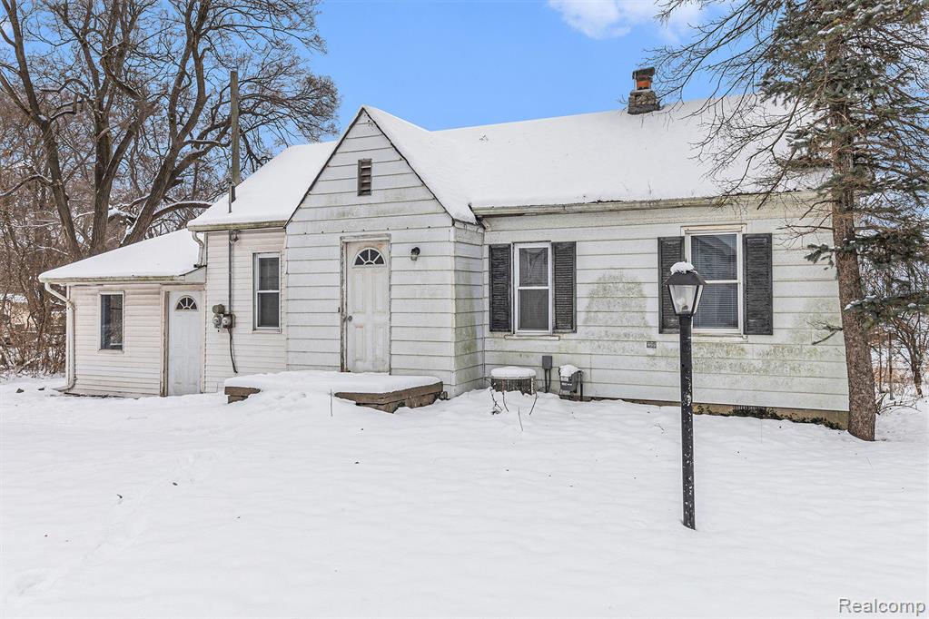 8050 Ortonville Road, Clarkston, MI 48348 — Photo 2