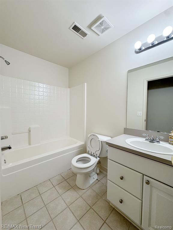 28280 Carlton Way Drive, Novi, MI 48377 — Photo 7