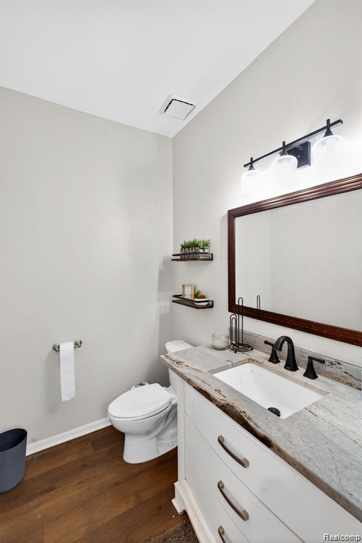 5874 Orchard Woods Drive, West Bloomfield, MI 48324 — Photo 9