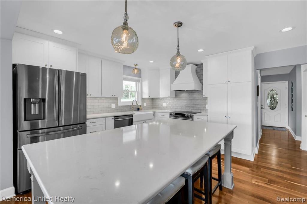 999 Lakeside Drive, Brighton, MI 48116 — Photo 11
