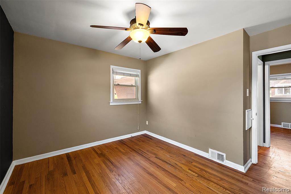 505 E Meyers Avenue, Hazel Park, MI 48030 — Photo 27