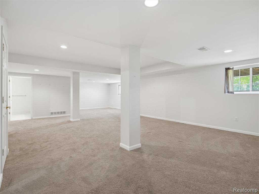 6394 Heron Park Way, Clarkston, MI — Photo 33