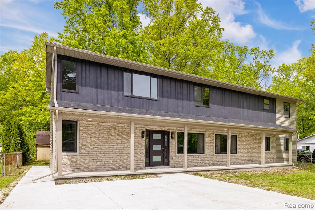 7598 Lake Park Avenue, Ira, MI — Photo 2