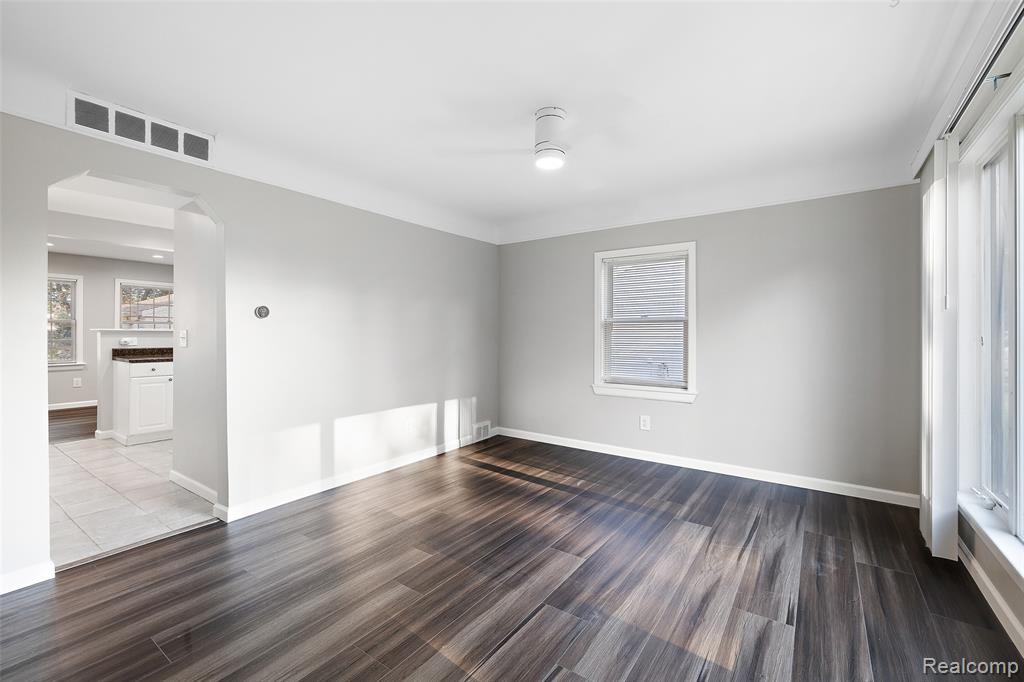 45447 Platt Street, Utica, MI 48317 — Photo 7