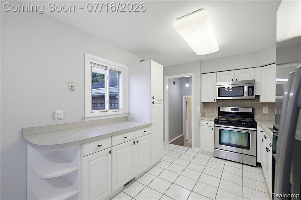 986 Gill Street, Oxford, MI 48371 — Photo 16