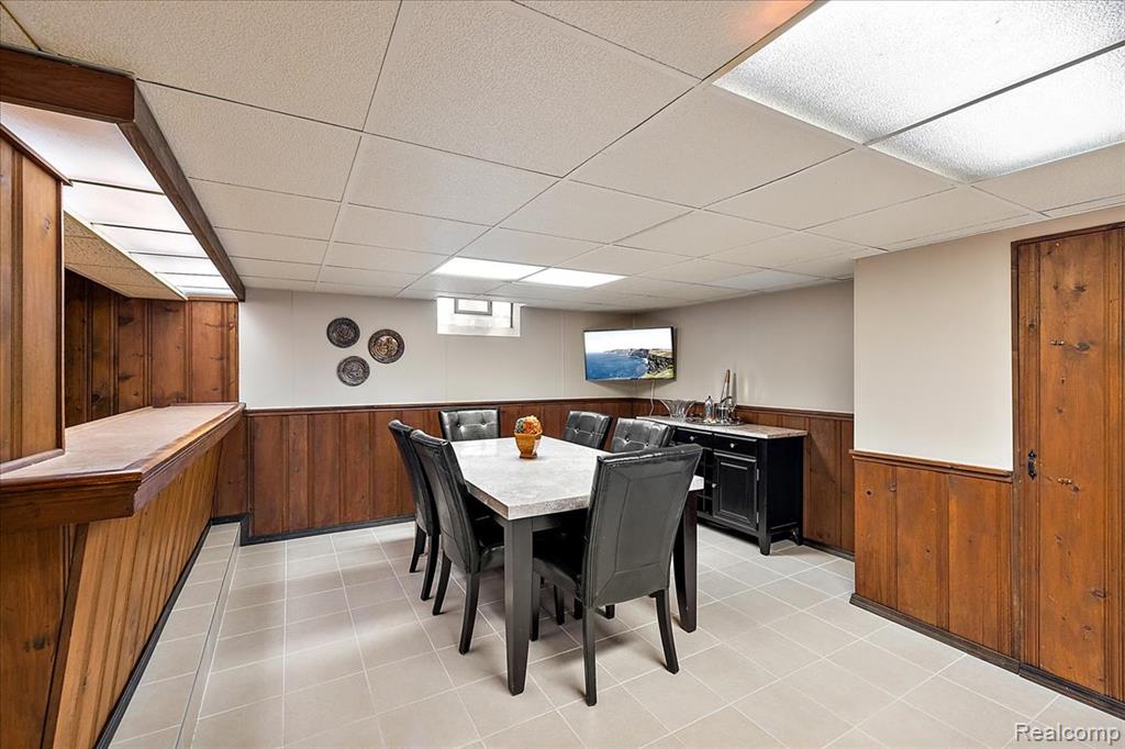 436 W Sunnybrook Drive, Royal Oak, MI 48073 — Photo 37