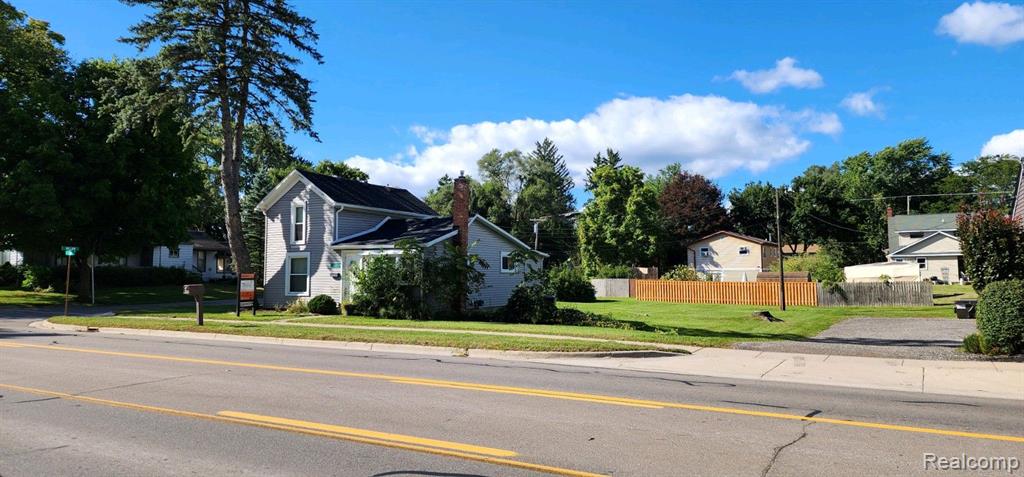 609 E MAIN Street, Pinckney, MI 48169 — Photo 17