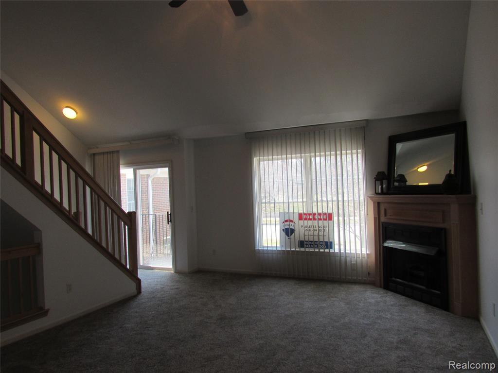 798 Amberly Drive, B, Waterford, MI 48328 — Photo 3