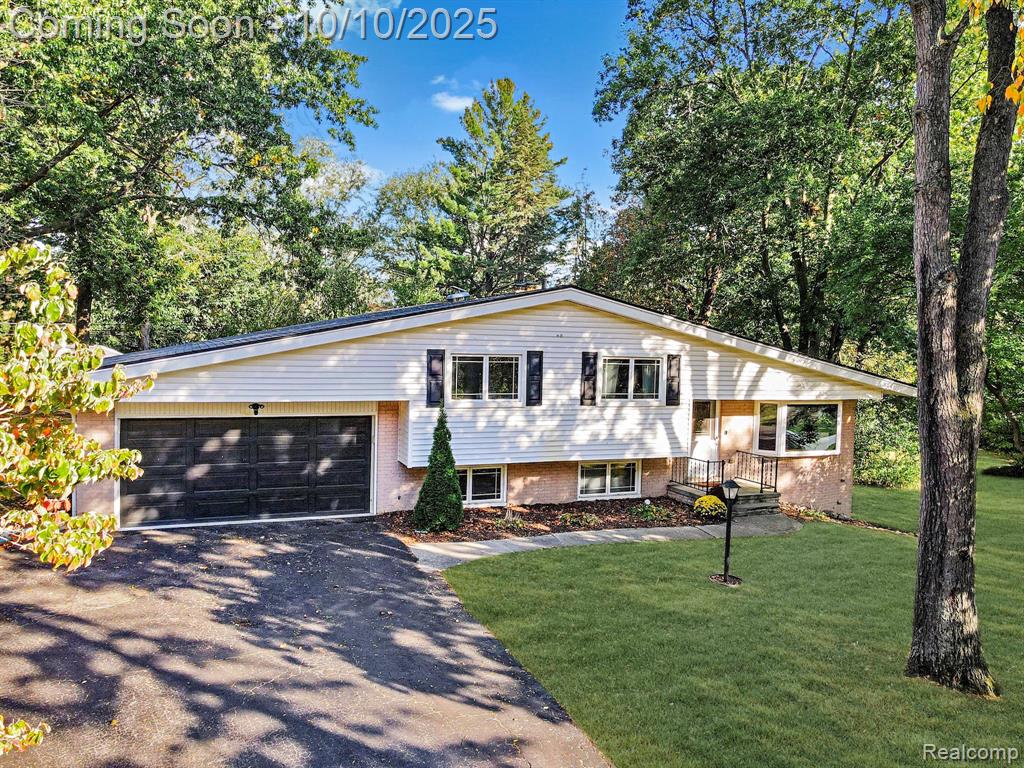 6460 Elmoor Drive, Troy, MI 48098 — front exterior