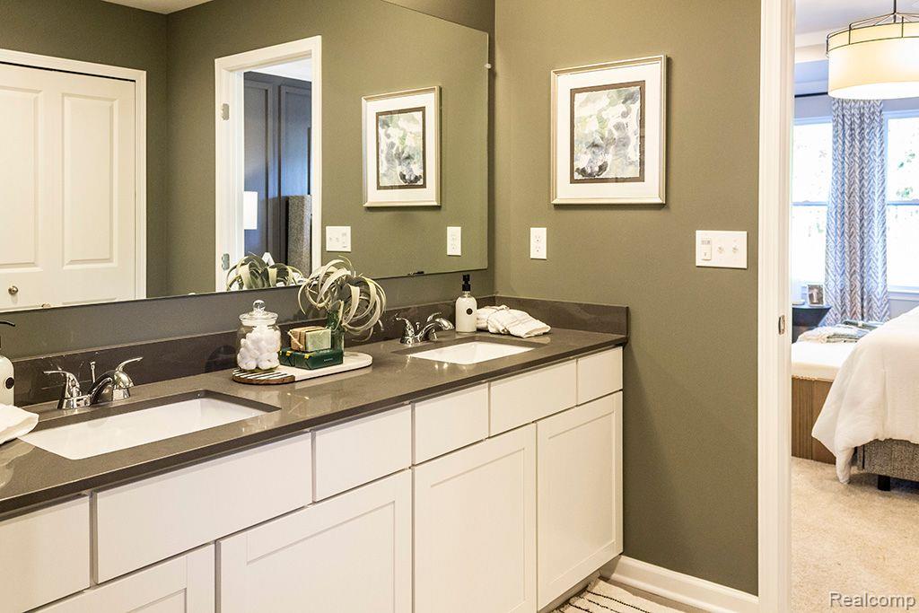 559 CANNONADE Loop, Howell, MI 48843 — Photo 15
